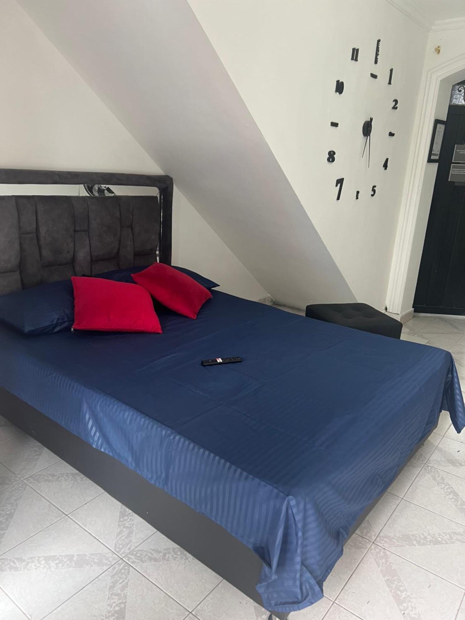 Apartatour-comuna Trece Medellin